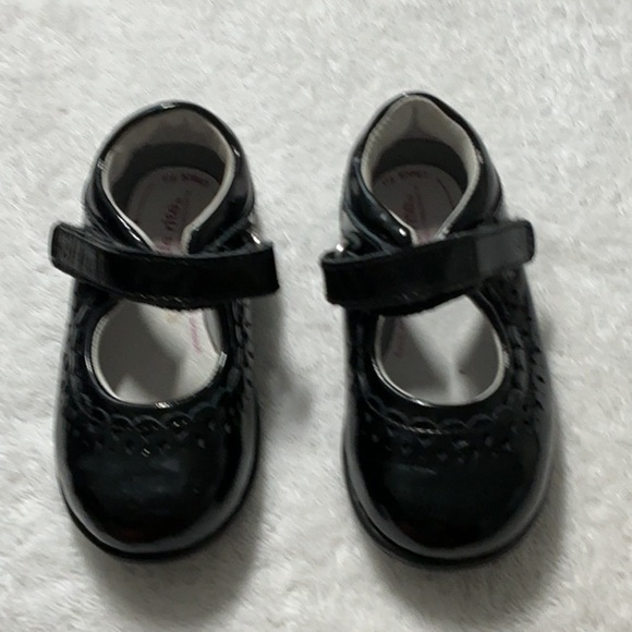 Stride Rite Black Dress Shoes for Kids - Picture 1 of 5